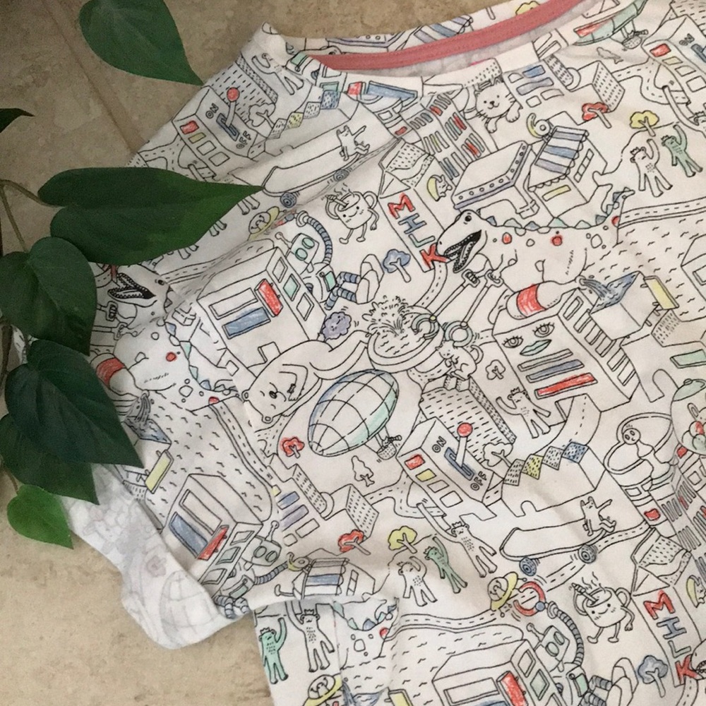 adorable print graphic tee - Picture 2 of 3